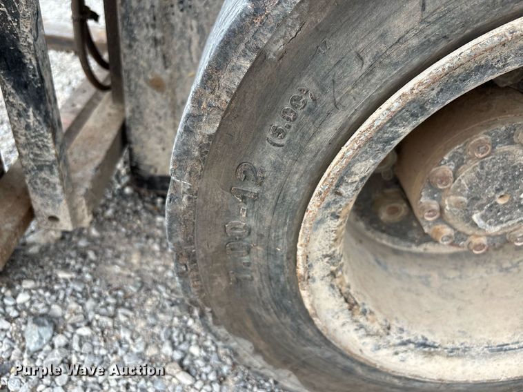 image for item DW7219 Toyota 8FGU25 forklift