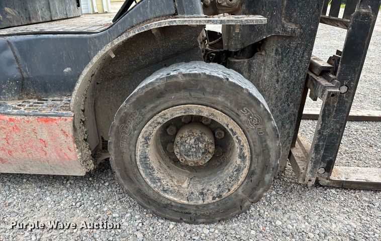 image for item DW7219 Toyota 8FGU25 forklift