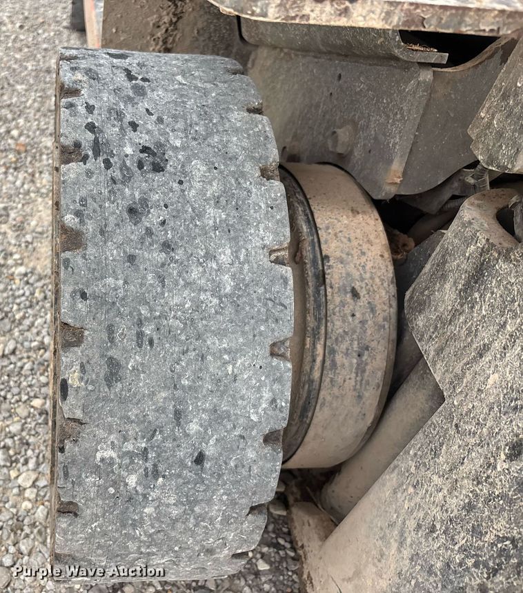 image for item DW7219 Toyota 8FGU25 forklift