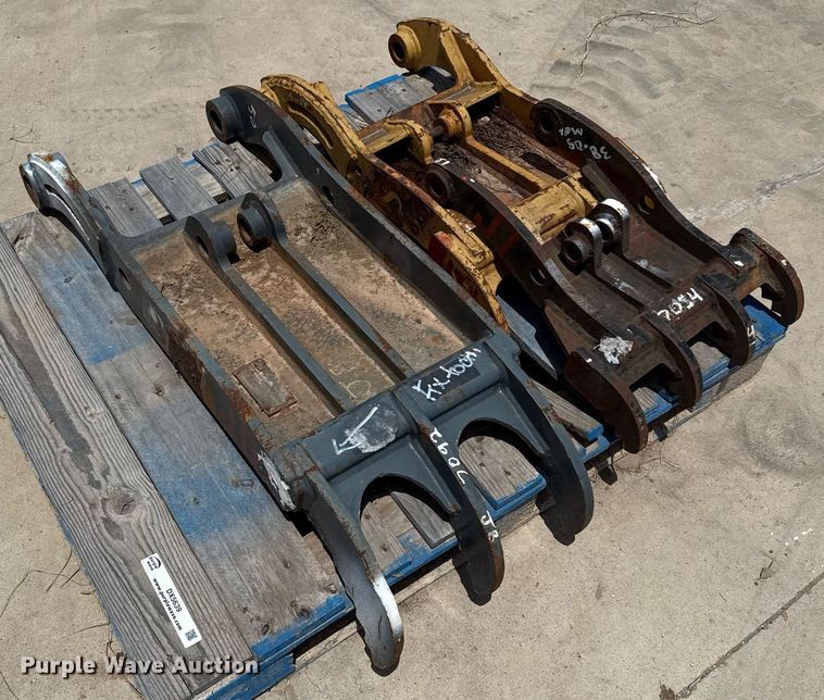 image for item DX5639 (3) excavator thumbs