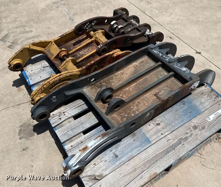 image for item DX5639 (3) excavator thumbs