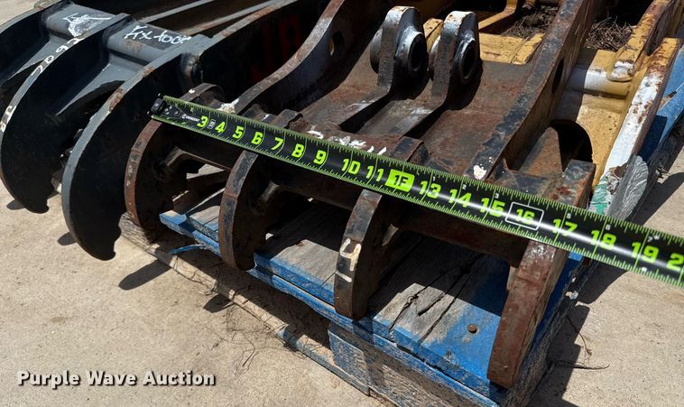 image for item DX5639 (3) excavator thumbs