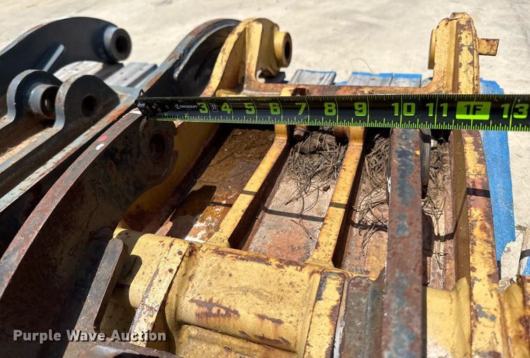 image for item DX5639 (3) excavator thumbs