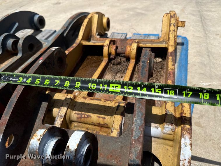 image for item DX5639 (3) excavator thumbs