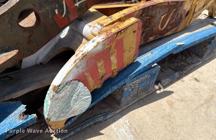 image for item DX5639 (3) excavator thumbs