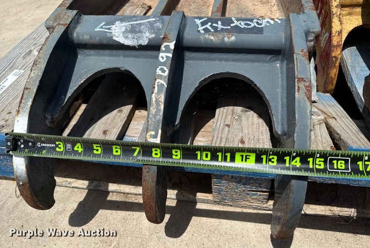 image for item DX5639 (3) excavator thumbs