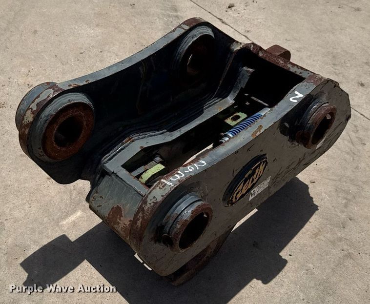 image for item DX5640 Geith quick coupler