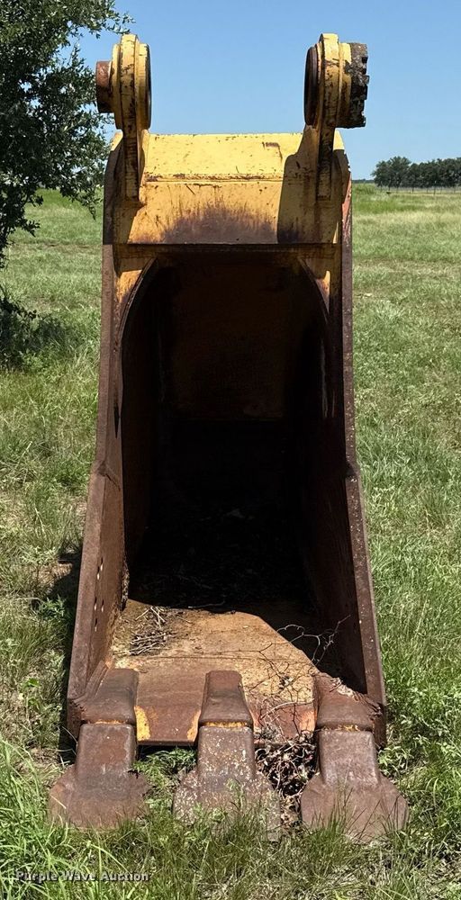 image for item DX5648 Central Fabricators 365 excavator bucket