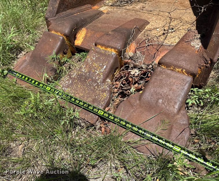 image for item DX5648 Central Fabricators 365 excavator bucket