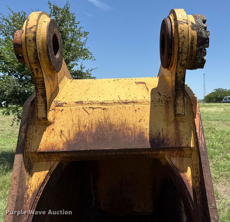 image for item DX5648 Central Fabricators 365 excavator bucket