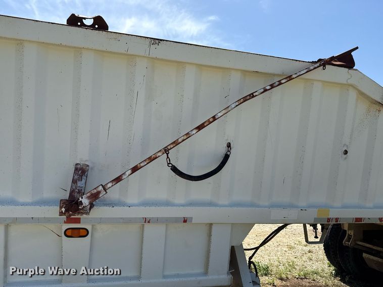 image for item DX5661 2005 CPS SBD-240 bottom dump trailer