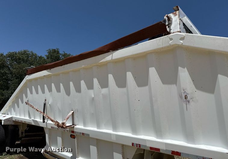 image for item DX5661 2005 CPS SBD-240 bottom dump trailer