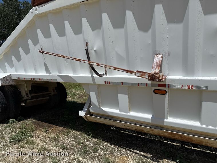 image for item DX5661 2005 CPS SBD-240 bottom dump trailer