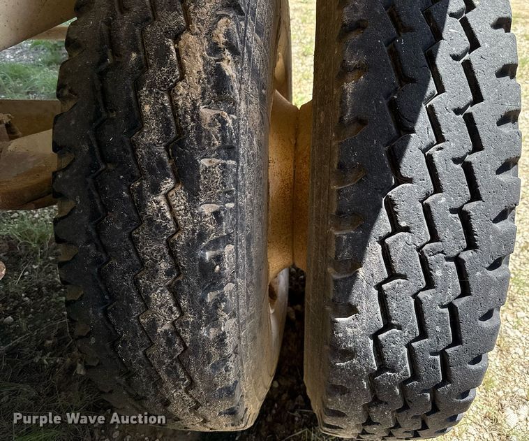 image for item DX5661 2005 CPS SBD-240 bottom dump trailer