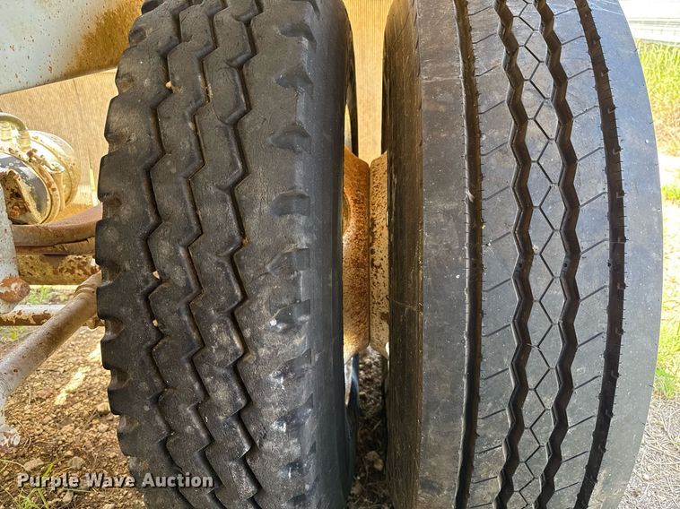 image for item DX5661 2005 CPS SBD-240 bottom dump trailer