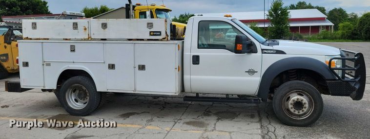 image for item DX7149 2014 Ford F550 utility / service truck
