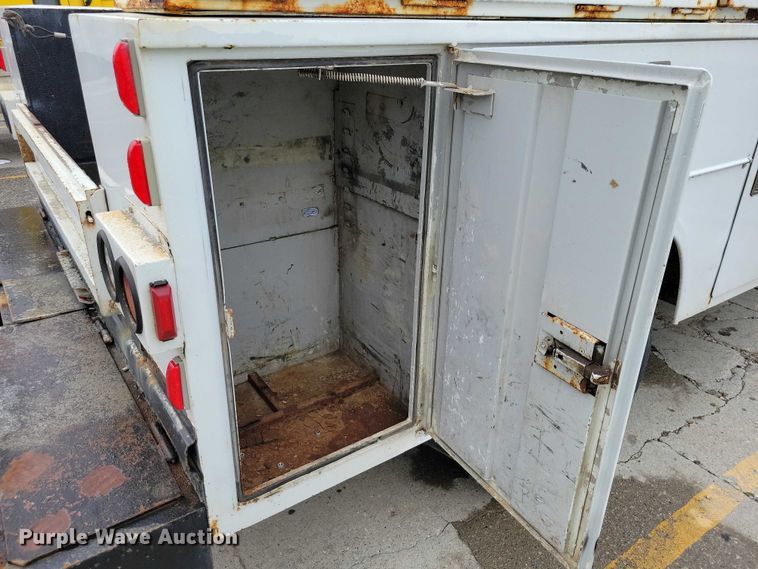 image for item DX7149 2014 Ford F550 utility / service truck