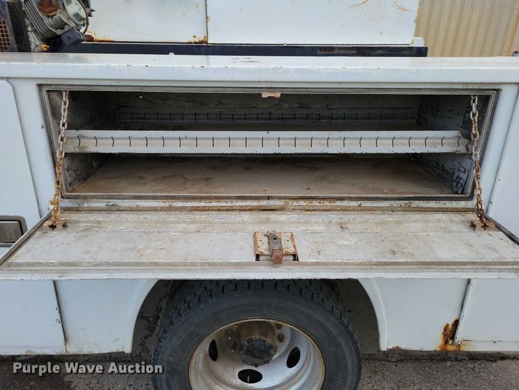 image for item DX7149 2014 Ford F550 utility / service truck