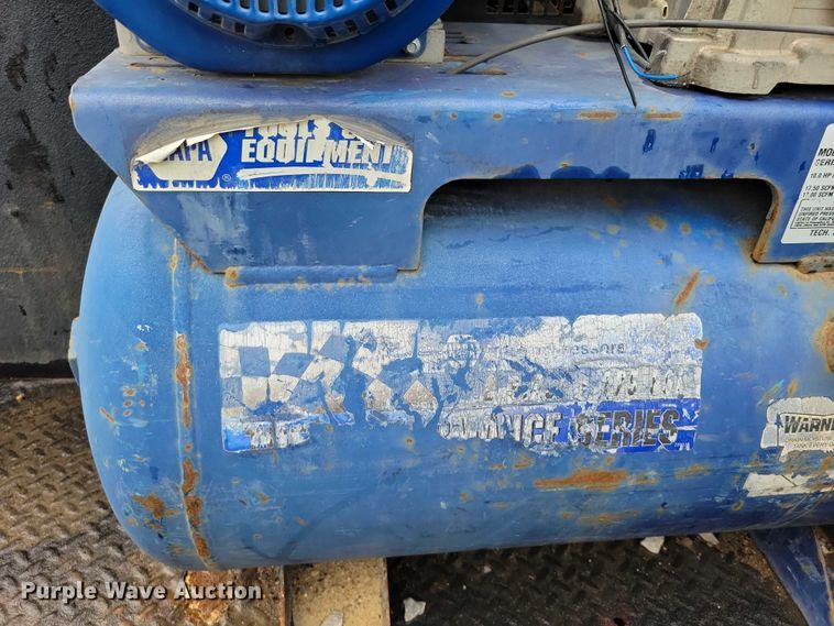 image for item DX7149 2014 Ford F550 utility / service truck