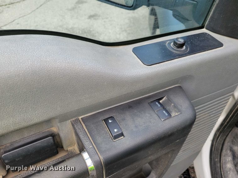 image for item DX7149 2014 Ford F550 utility / service truck