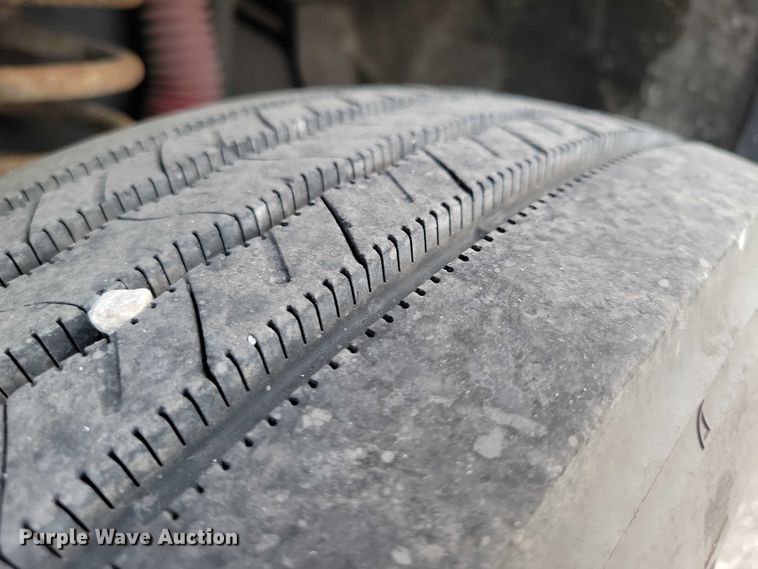 image for item DX7149 2014 Ford F550 utility / service truck