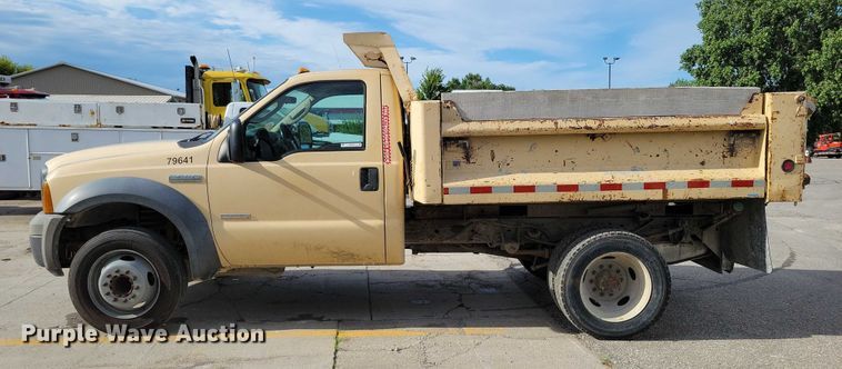 image for item DX7150 2005 Ford F550 dump truck