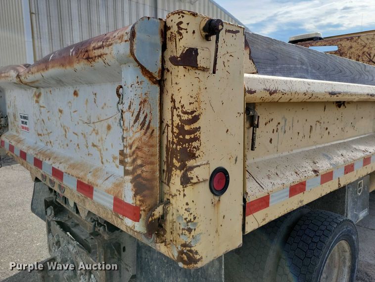 image for item DX7150 2005 Ford F550 dump truck