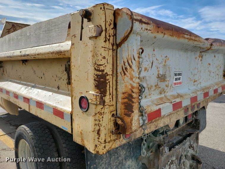 image for item DX7150 2005 Ford F550 dump truck