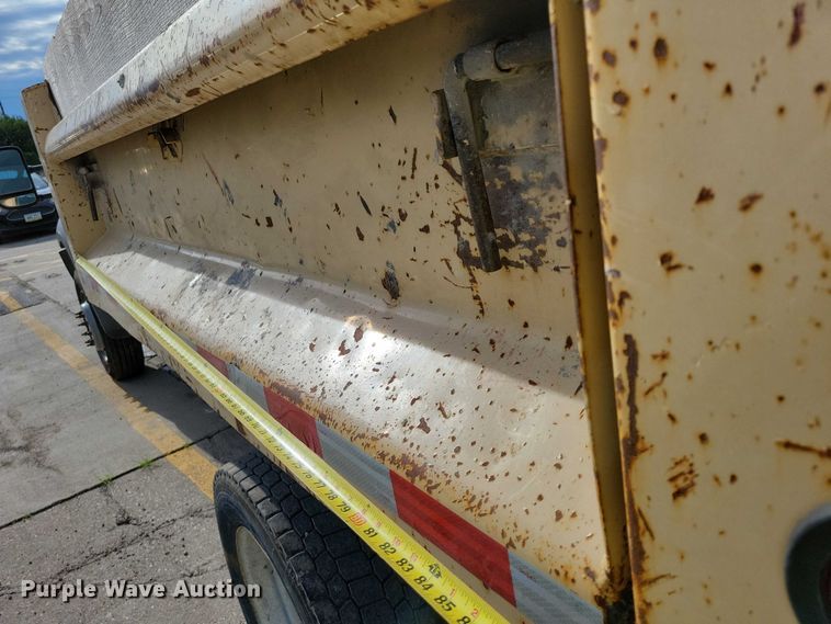 image for item DX7150 2005 Ford F550 dump truck