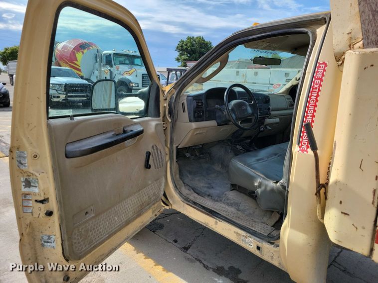 image for item DX7150 2005 Ford F550 dump truck