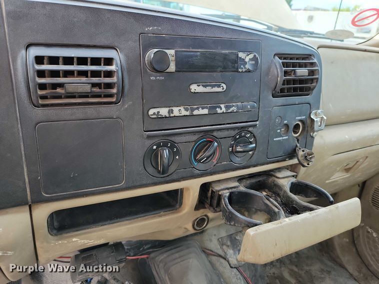 image for item DX7150 2005 Ford F550 dump truck