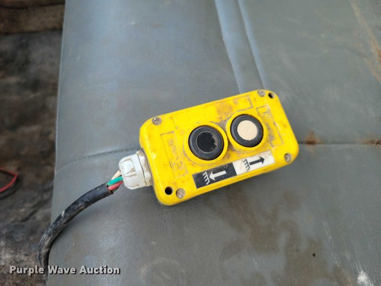 image for item DX7150 2005 Ford F550 dump truck