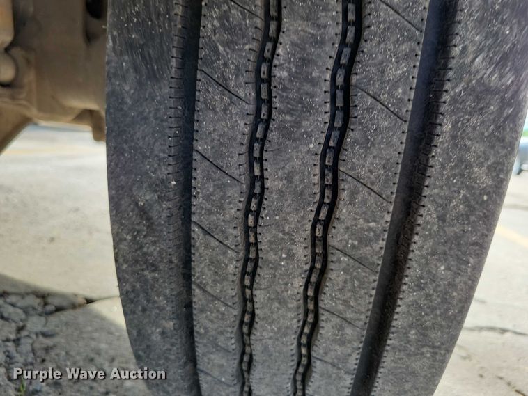 image for item DX7150 2005 Ford F550 dump truck