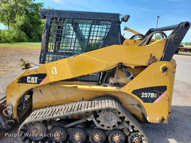 image for item DX7152 2009 Caterpillar 257B2 tracked skid steer loader