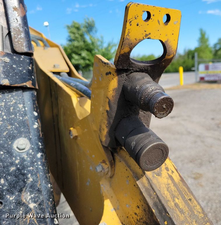 image for item DX7152 2009 Caterpillar 257B2 tracked skid steer loader