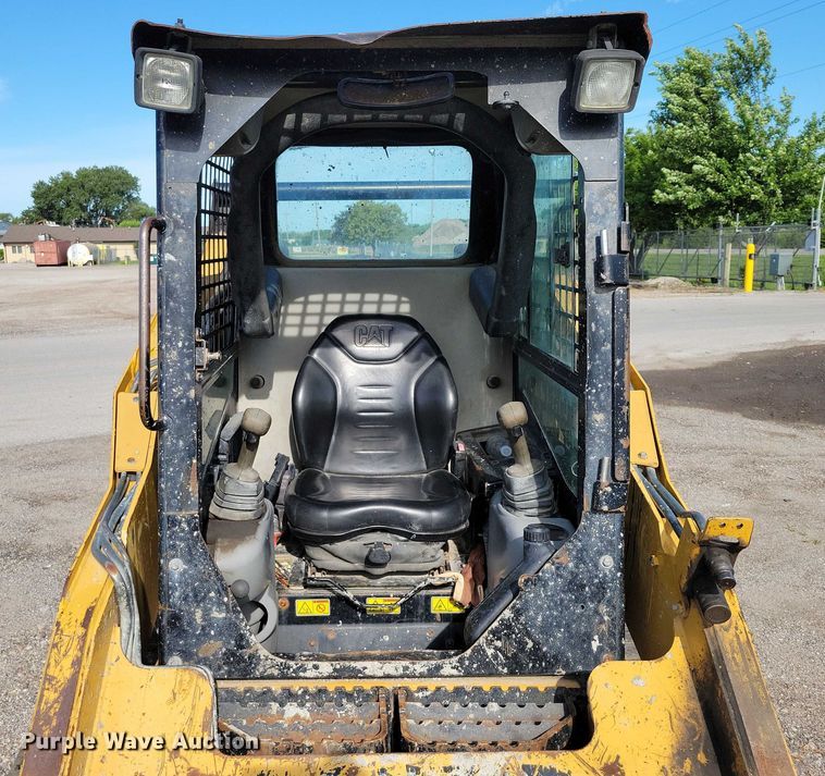image for item DX7152 2009 Caterpillar 257B2 tracked skid steer loader