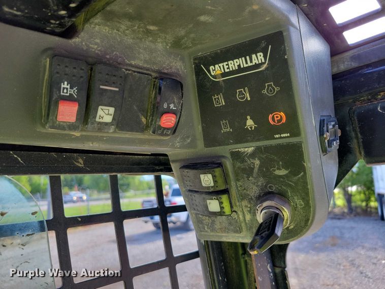 image for item DX7152 2009 Caterpillar 257B2 tracked skid steer loader