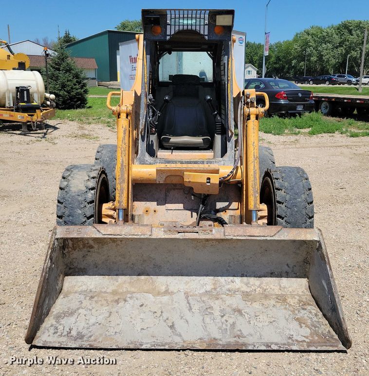 image for item DX7158 Case 465 skid steer loader