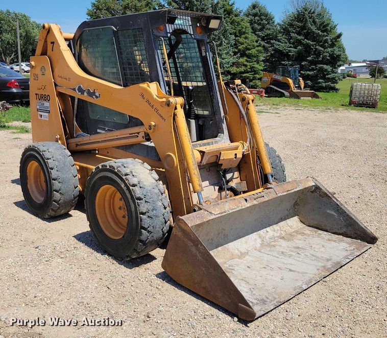 image for item DX7158 Case 465 skid steer loader
