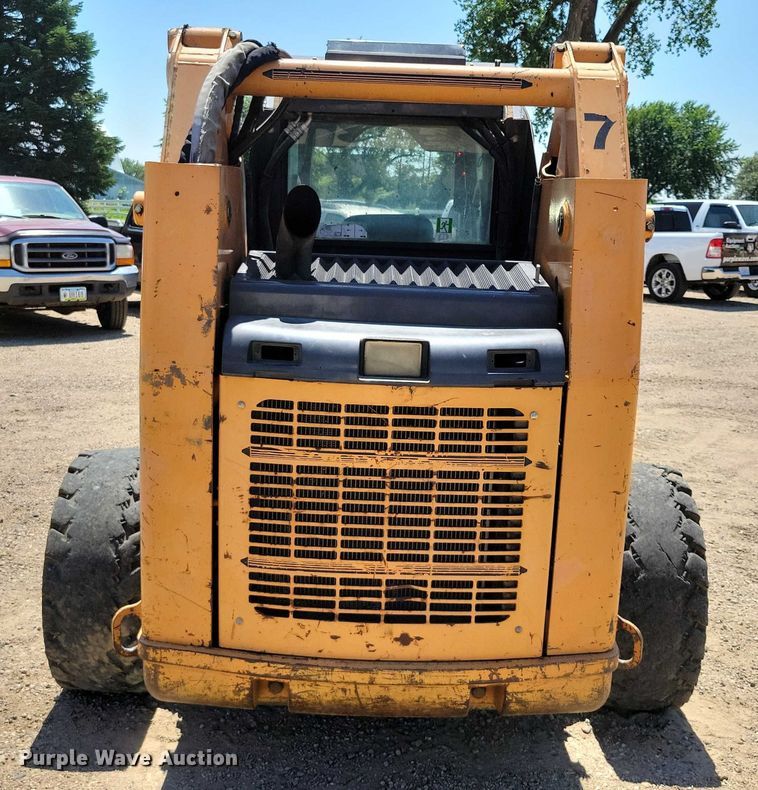 image for item DX7158 Case 465 skid steer loader