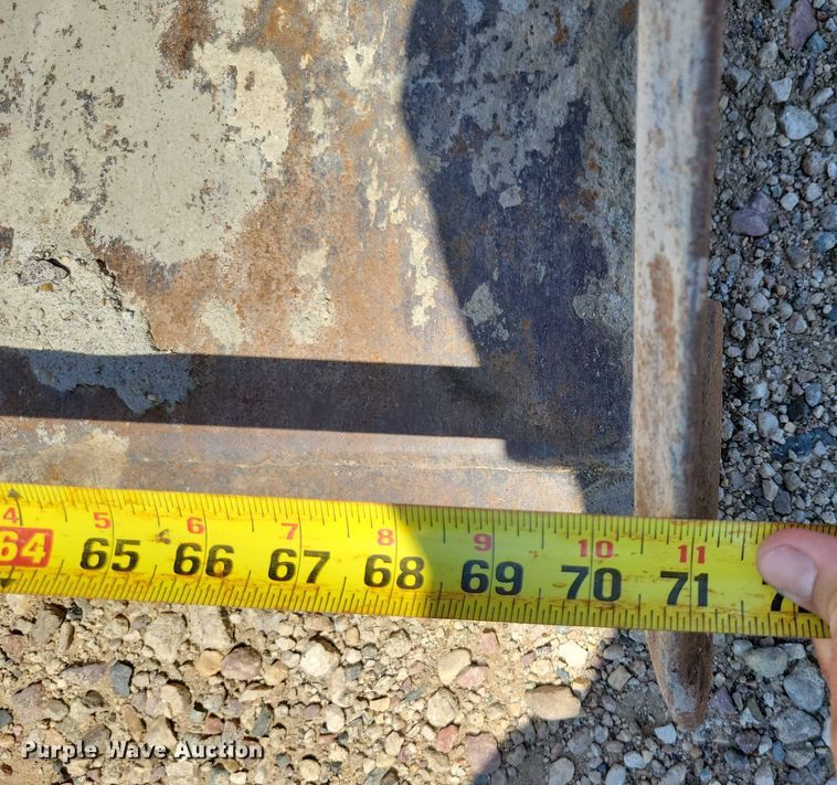 image for item DX7158 Case 465 skid steer loader