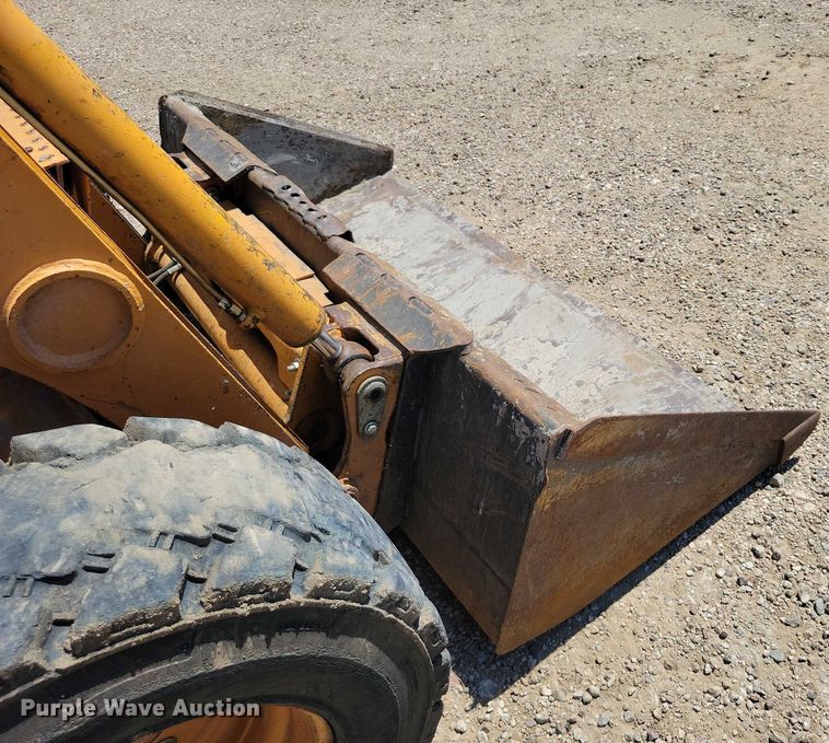 image for item DX7158 Case 465 skid steer loader