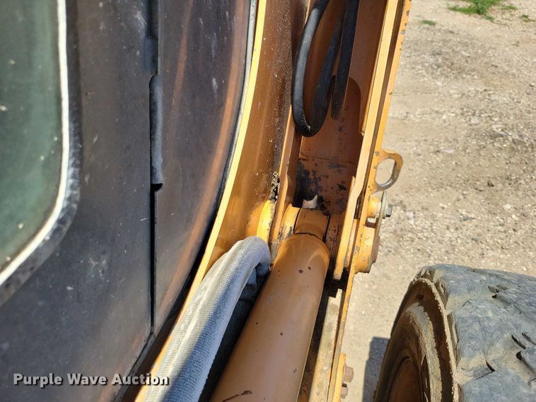 image for item DX7158 Case 465 skid steer loader