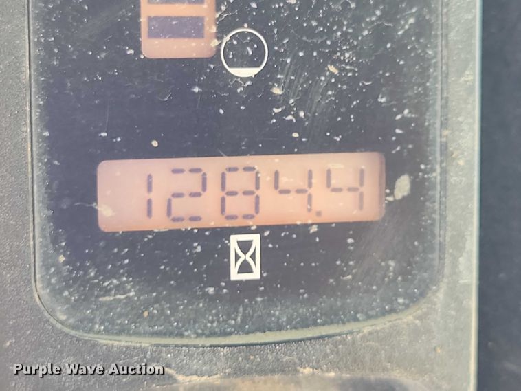 image for item DX7158 Case 465 skid steer loader