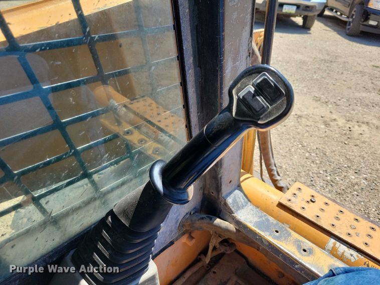 image for item DX7158 Case 465 skid steer loader