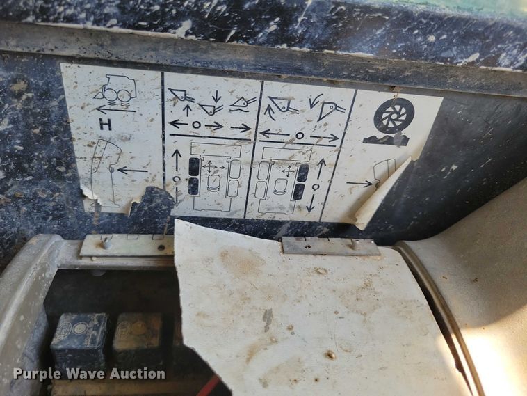 image for item DX7158 Case 465 skid steer loader