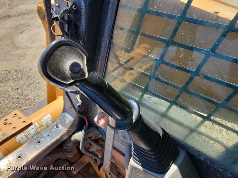 image for item DX7158 Case 465 skid steer loader