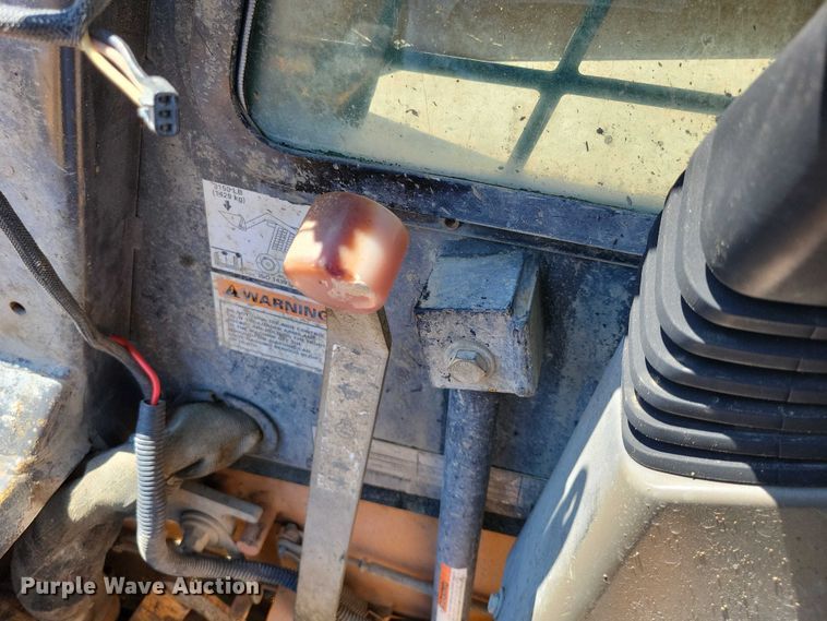 image for item DX7158 Case 465 skid steer loader