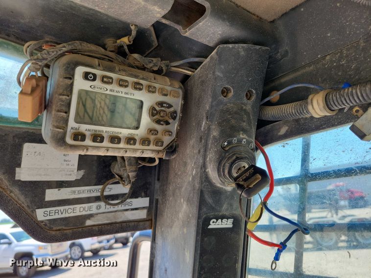 image for item DX7158 Case 465 skid steer loader