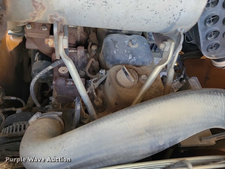 image for item DX7158 Case 465 skid steer loader